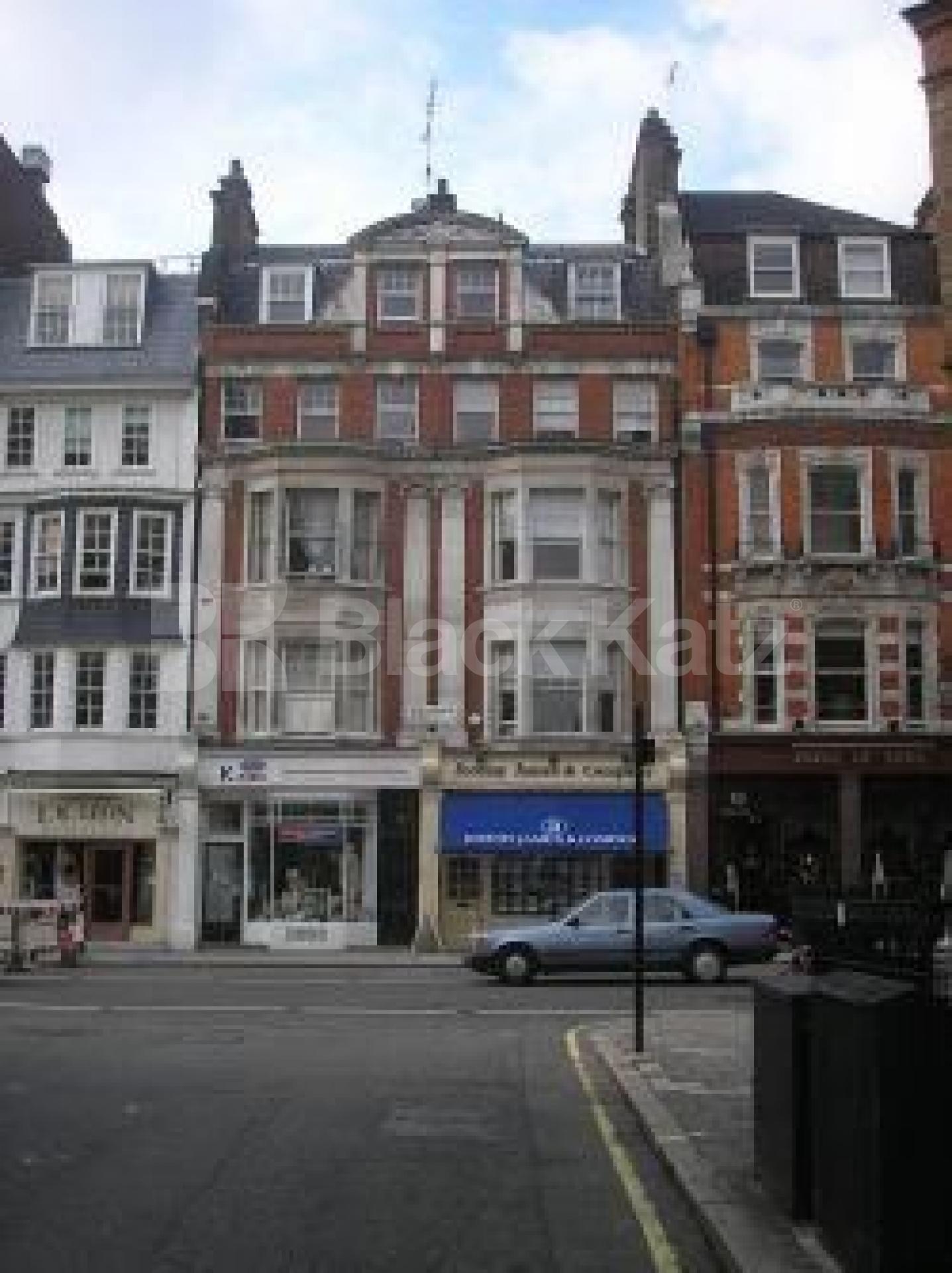 			new instruction, 1 Bedroom, 1 bath, 1 reception Flat			 New Cavendish Street, Bloomsbury w1w